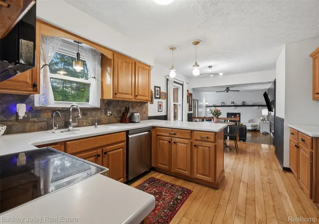 Photo 4 of Single family home for sale at 5472 Kenicott Trl, Brighton, MI 48114 | MLS# 20261087234 | Listing updated on 2026-10-30