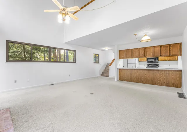 Photo 4 of Condo for sale at 730 Charlemagne Blvd, Battle Creek, MI 49017 | MLS# 64026057275 | Listing updated on 2026-10-28
