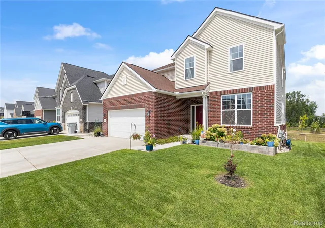 Photo 2 of Single family home for sale at 58714 Sella Dr, South Lyon, MI 48178 | MLS# 20261087264 | Listing updated on 2026-10-29