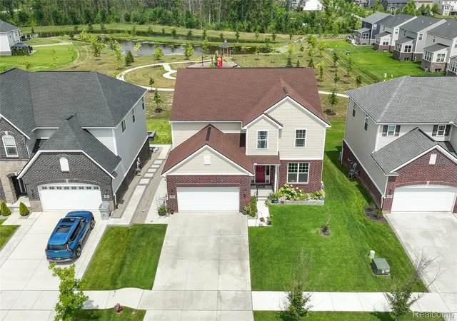Photo 3 of Single family home for sale at 58714 Sella Dr, South Lyon, MI 48178 | MLS# 20261087264 | Listing updated on 2026-10-29