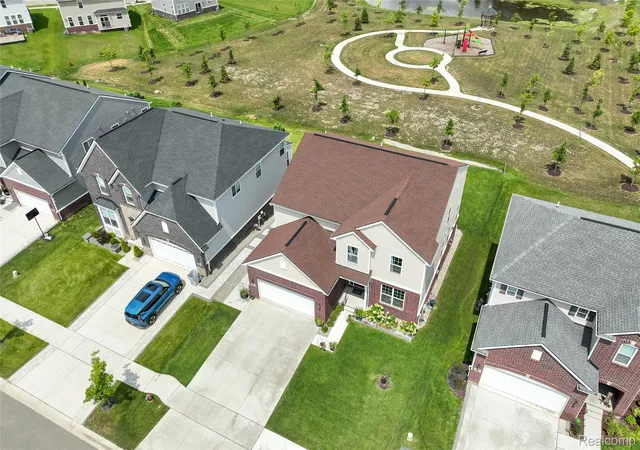 Photo 4 of Single family home for sale at 58714 Sella Dr, South Lyon, MI 48178 | MLS# 20261087264 | Listing updated on 2026-10-29