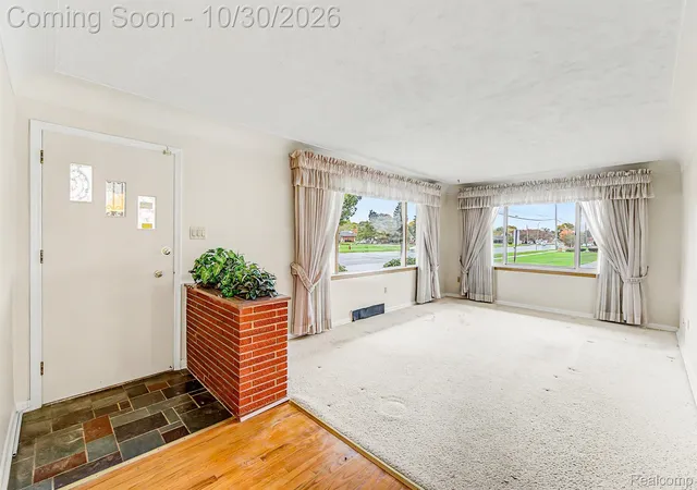 Photo 4 of Single family home for sale at 18691 Goddard Rd, Southgate, MI 48195 | MLS# 20261087285 | Listing updated on 2026-10-30