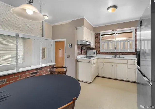 Photo 4 of Single family home for sale at 12926 Stamford Ave, Warren, MI 48089 | MLS# 20261087311 | Listing updated on 2026-10-29