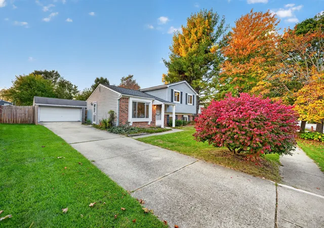 Photo 2 of Single family home for sale at 1423 Rue Willette Blvd, Ypsilanti, MI 48198 | MLS# 81026057392 | Listing updated on 2026-10-30
