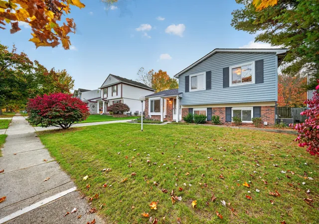 Photo 3 of Single family home for sale at 1423 Rue Willette Blvd, Ypsilanti, MI 48198 | MLS# 81026057392 | Listing updated on 2026-10-30