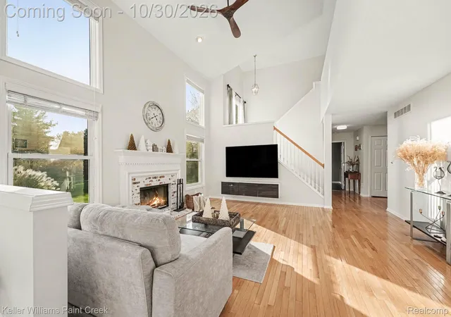 Photo 3 of Single family home for sale at 3627 Sunnyside Ct, Rochester, MI 48306 | MLS# 20261087448 | Listing updated on 2026-10-31