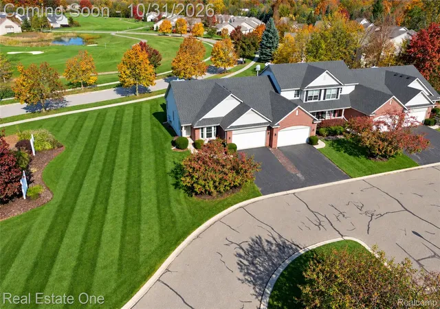 Listing Photo 4 - Condo for sale in building located at 6469 Clb Ct E, Grand Blanc, MI 48439 - Unit #1