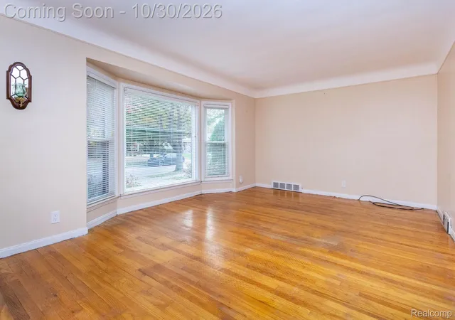 Photo 4 of Single family home for sale at 9970 Carter Ave, Allen Park, MI 48101 | MLS# 20261087501 | Listing updated on 2026-10-30