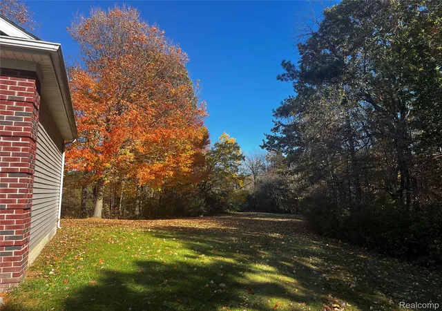 Photo 3 of Single family home for sale at 667 S Lake Pleasant Rd, Attica, MI 48412 | MLS# 20261087562 | Listing updated on 2026-10-29