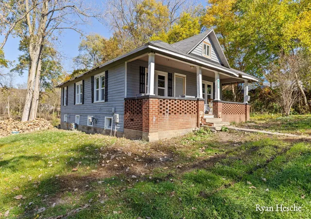 Photo 3 of Single family home for sale at 346 W Lincoln Ave, Ionia, MI 48846 | MLS# 65026057514 | Listing updated on 2026-10-29