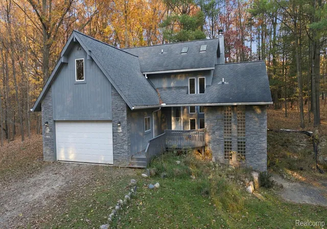 Photo 2 of Single family home for sale at 4814 Hagerman Rd, Leonard, MI 48367 | MLS# 20261087603 | Listing updated on 2026-10-30
