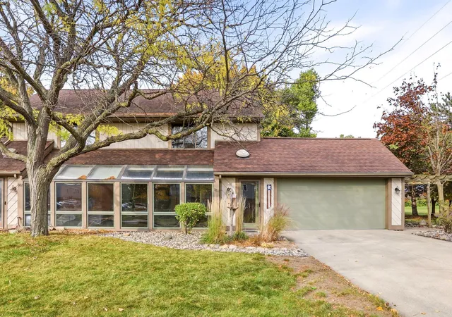 Photo 1 of Single family home for sale at 380 W Schleier St, Frankenmuth, MI 48734 | MLS# 61050226280 | Listing updated on 2026-10-29