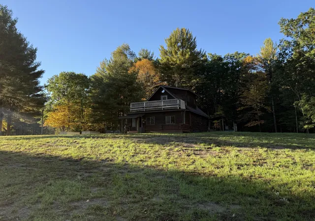 Photo 3 of Single family home for sale at 7621 River Bnd Dr, Newaygo, MI 49337 | MLS# 65026057518 | Listing updated on 2026-10-29