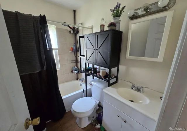 Photo 4 of Single family home for sale at 6570 Ziegler St, Taylor, MI 48180 | MLS# 20261087615 | Listing updated on 2026-10-29