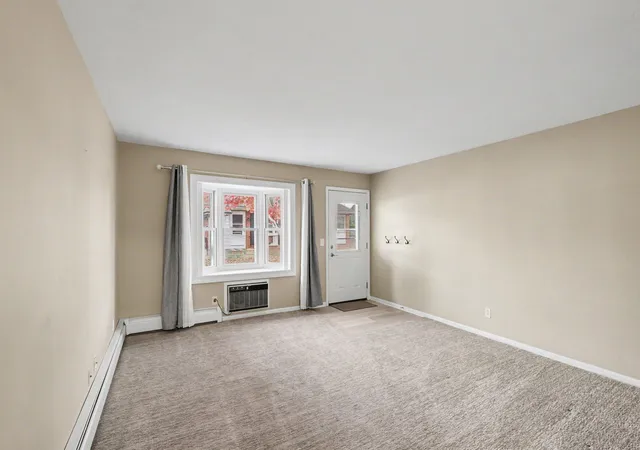 Listing Photo 4 - Condo for sale in building located at 504 Leisure Acres St NW, Sparta, MI 49345 - Unit #10