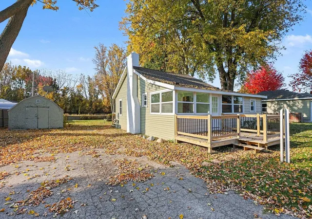 Photo 2 of Single family home for sale at 39 Spruce Ridge Rd, Bay City, MI 48706 | MLS# 61050226300 | Listing updated on 2026-10-29