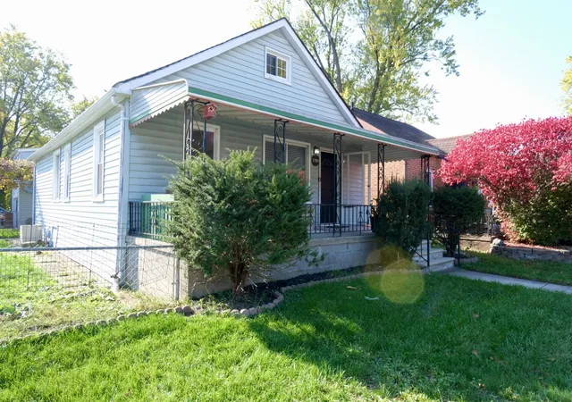 Photo 1 of Single family home for sale at 27801 Long St, Livonia, MI 48152 | MLS# 81026057564 | Listing updated on 2026-10-30