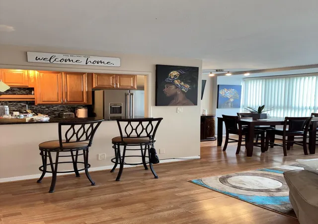 Listing Photo 4 - Condo for sale in building located at 8900 W Jefferson Ave, Detroit, MI 48209 - Unit #302