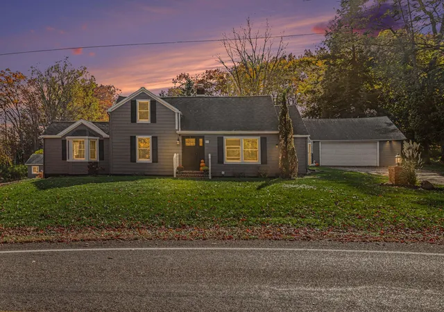 Photo 1 of Single family home for sale at 2465 W Kimmel Rd, Jackson, MI 49201 | MLS# 62026057565 | Listing updated on 2026-10-29