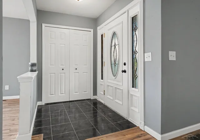 Photo 2 of Single family home for sale at 6252 Lennon Rd, Swartz Creek, MI 48473 | MLS# 61050226310 | Listing updated on 2026-10-29