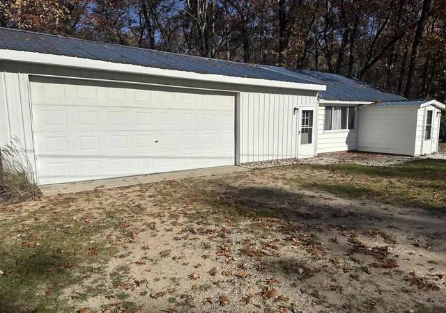 Photo 2 of Single family home for sale at 7052 Us 10, Fountain, MI 49410 | MLS# 72026057593 | Listing updated on 2026-10-29