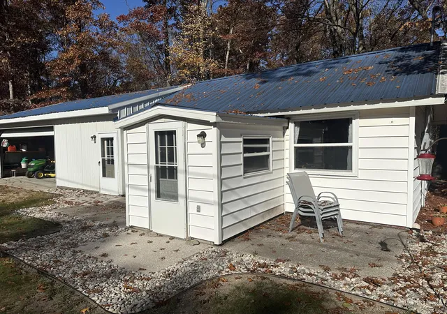 Photo 3 of Single family home for sale at 7052 Us 10, Fountain, MI 49410 | MLS# 72026057593 | Listing updated on 2026-10-29