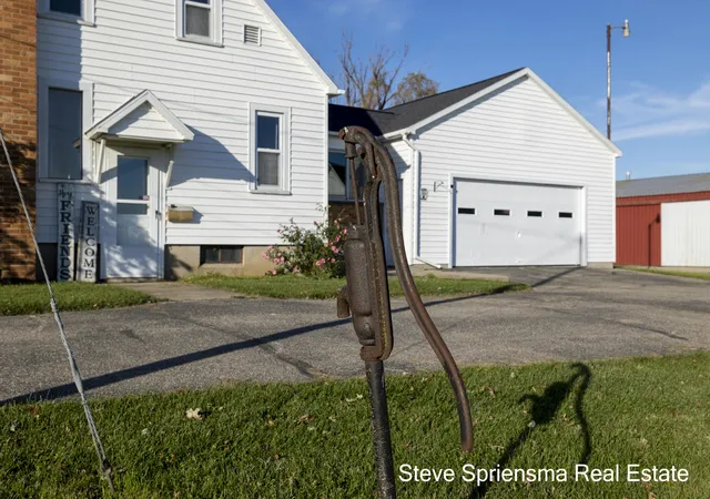 Photo 3 of Single family home for sale at 14038 68th Avenue, Coopersville, MI 49404 | MLS# 65026057601 | Listing updated on 2026-10-29