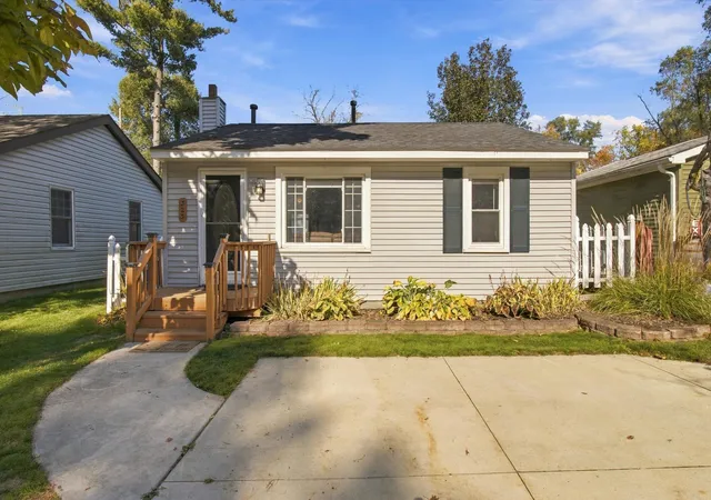 Photo 2 of Single family home for sale at 323 Harpham St, Commerce Charter Township Oakland, MI 48382 | MLS# 81026057660 | Listing updated on 2026-10-30