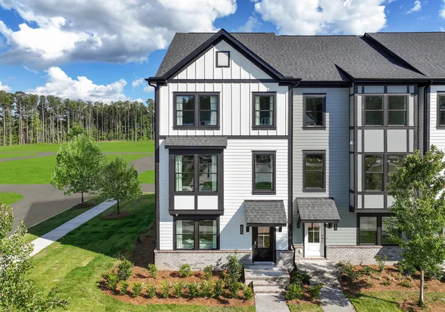 Photo 2 of Sale Pending at 200 Coreopsis Ct, Summerville, SC 29486 | MLS# 26025024 | Listing updated on 2026-09-04