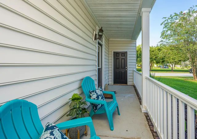Photo 3 of Single family home for sale at 240 Old Savannah Dr, Goose Creek, SC 29445 | MLS# 26024682 | Listing updated on 2026-10-04