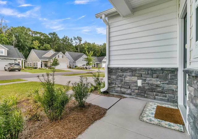 Photo 3 of Single family home for sale at 1059 Grace Fld Ave, Summerville, SC 29485 | MLS# 26025348 | Listing updated on 2026-09-15