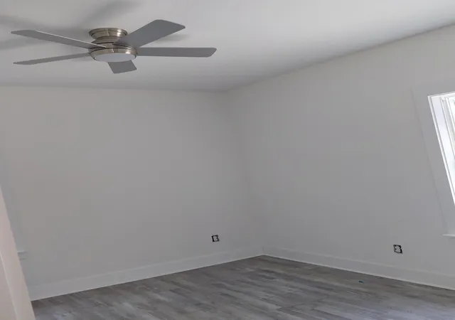 Photo 4 of Single family home for sale at 311 King St, Walterboro, SC 29488 | MLS# 26025400 | Listing updated on 2026-09-19