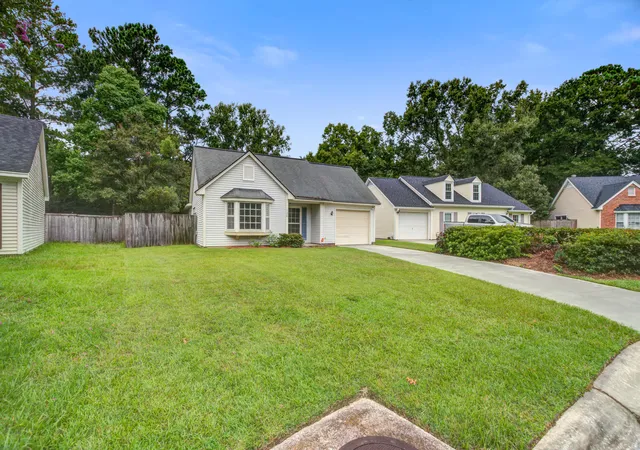 Photo 3 of Single family home for sale at 120 Alston Cir, Goose Creek, SC 29445 | MLS# 26024755 | Listing updated on 2026-09-17