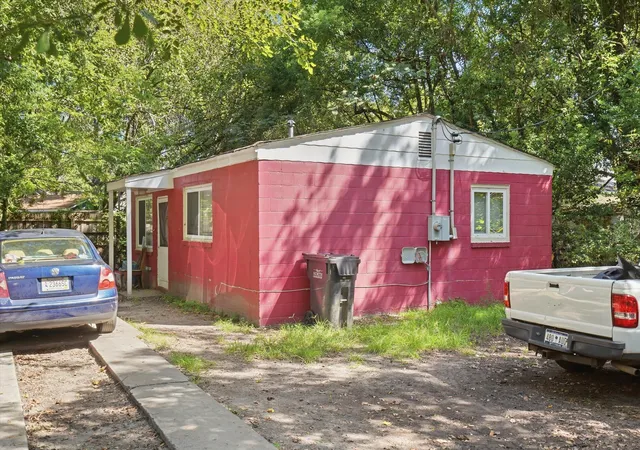 Photo 3 of Multi family home for sale at 2906 Alabama Dr, North Charleston, SC 29405 | MLS# 26026648 | Listing updated on 2026-10-06