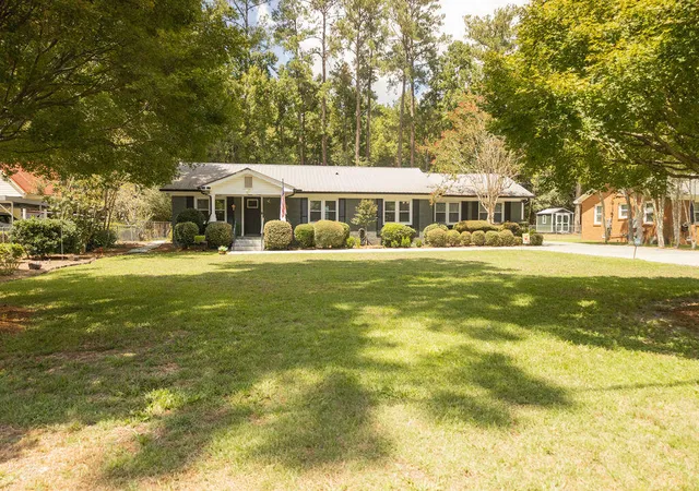 Photo 3 of Single family home for sale at 114 Sharon Dr, Walterboro, SC 29488 | MLS# 26025036 | Listing updated on 2026-10-16