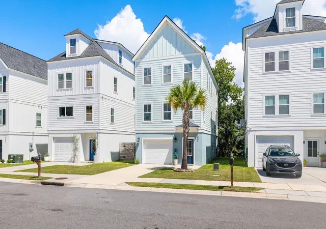 Photo 3 of Single family home for sale at 1004 Carmela Ct, North Charleston, SC 29405 | MLS# 26025129 | Listing updated on 2026-09-16