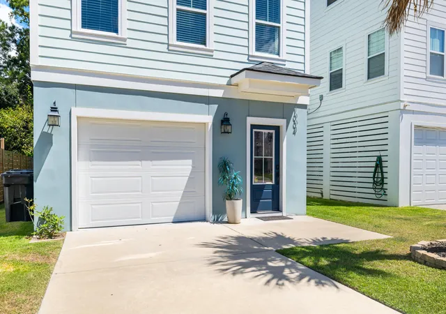 Photo 3 of Single family home for sale at 1004 Carmela Ct, North Charleston, SC 29405 | MLS# 26025129 | Listing updated on 2026-09-16