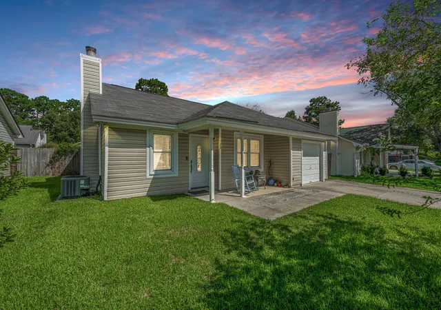 Photo 3 of Single family home for sale at 123 Manchester Rd, Summerville, SC 29486 | MLS# 26024778 | Listing updated on 2026-09-11