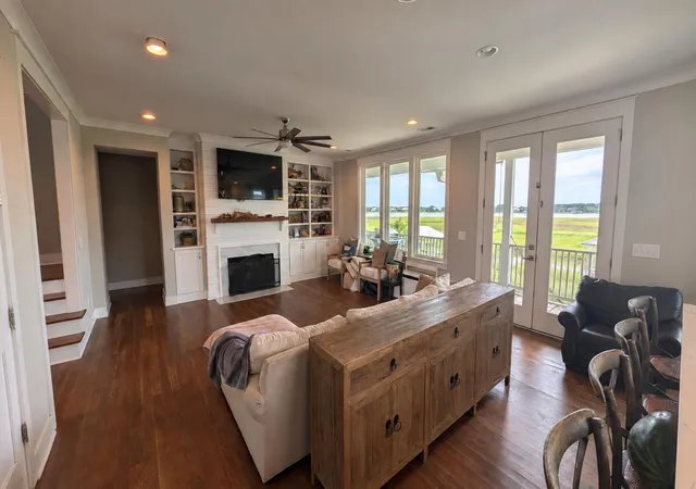 Photo 3 of Single family home for sale at 3100 S Shore Dr, Charleston, SC 29407 | MLS# 26025319 | Listing updated on 2026-09-17