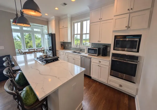 Photo 3 of Single family home for sale at 3100 S Shore Dr, Charleston, SC 29407 | MLS# 26025319 | Listing updated on 2026-09-17