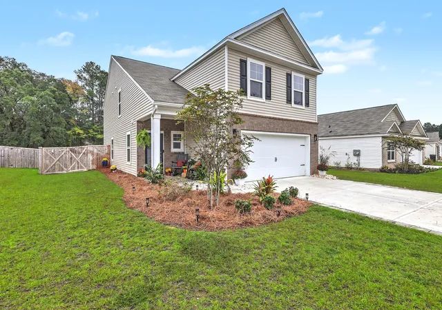 Photo 1 of Single family home for sale at 606 Red Mulberry Rd, Moncks Corner, SC 29461 | MLS# 26027447 | Listing updated on 2026-10-12
