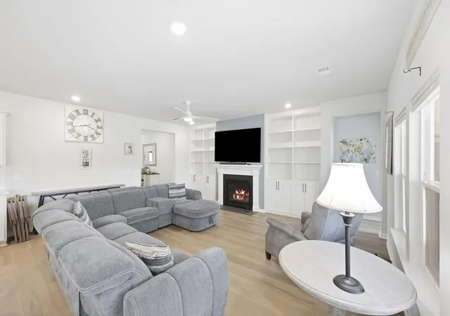 Photo 4 of Single family home for sale at 1358 Locals St, Summerville, SC 29485 | MLS# 26026041 | Listing updated on 2026-10-17