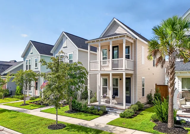Photo 2 of Single family home for sale at 384 Ripple Park Dr, Summerville, SC 29486 | MLS# 26025017 | Listing updated on 2026-09-16
