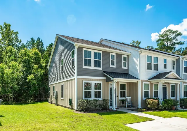 Photo 4 of Townhouse for sale at 7813 Montview Rd, North Charleston, SC 29418 | MLS# 26024847 | Listing updated on 2026-09-08