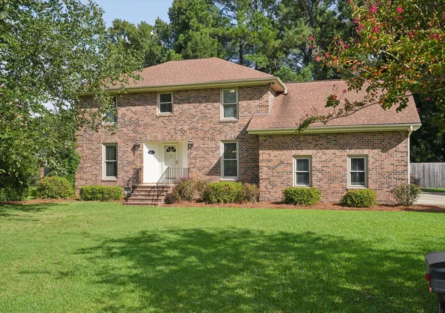 Photo 1 of Single family home for sale at 119 Tyvola Dr, Summerville, SC 29485 | MLS# 26025173 | Listing updated on 2026-09-20