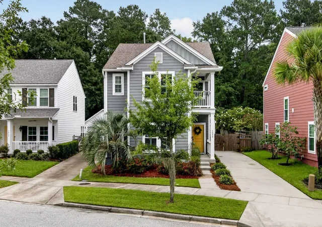 Photo 1 of Single family home for sale at 1658 Sparkleberry Ln, Johns Island, SC 29455 | MLS# 26024555 | Listing updated on 2026-09-03