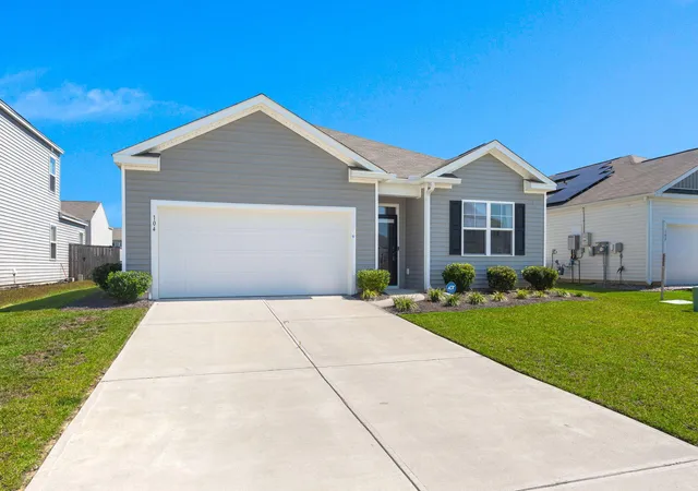 Photo 2 of Single family home for sale at 104 Green Psge Ln, Summerville, SC 29486 | MLS# 26027125 | Listing updated on 2026-10-14