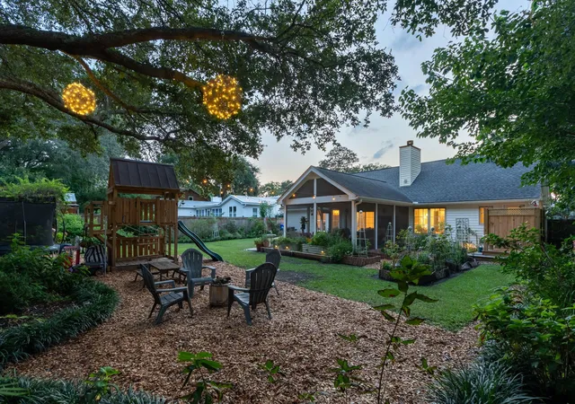 Photo 4 of Single family home for sale at 717 Cherry St, Mount Pleasant, SC 29464 | MLS# 26024917 | Listing updated on 2026-09-18
