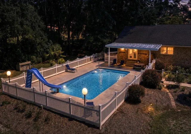 Photo 1 of Single family home for sale at 127 Dickinson St, Bamberg, SC 29003 | MLS# 26025082 | Listing updated on 2026-09-21