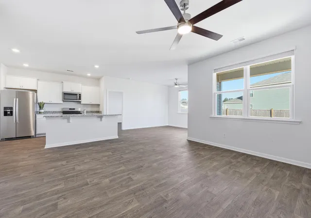 Photo 3 of Single family home for sale at 717 Ladywood Dr, Summerville, SC 29486 | MLS# 26026724 | Listing updated on 2026-09-25